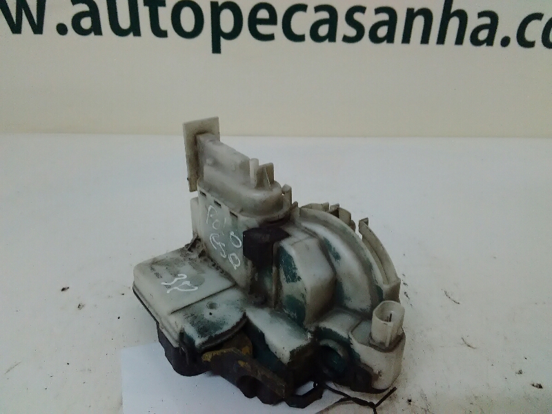 Fecho da Porta Frente Esq VOLKSWAGEN POLO (6N1) | 94 - 99 Imagem-1