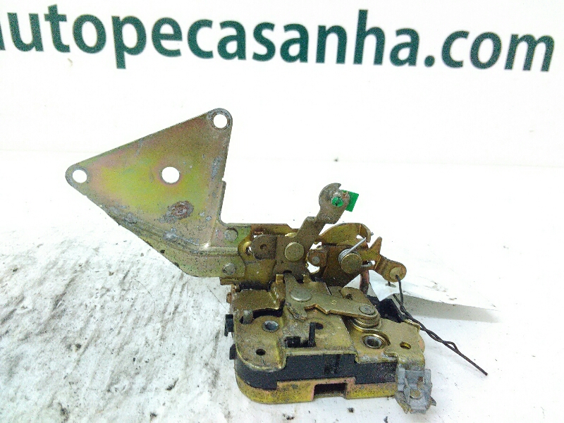 Fecho da Porta Frente Esq VOLVO - ID S_49292