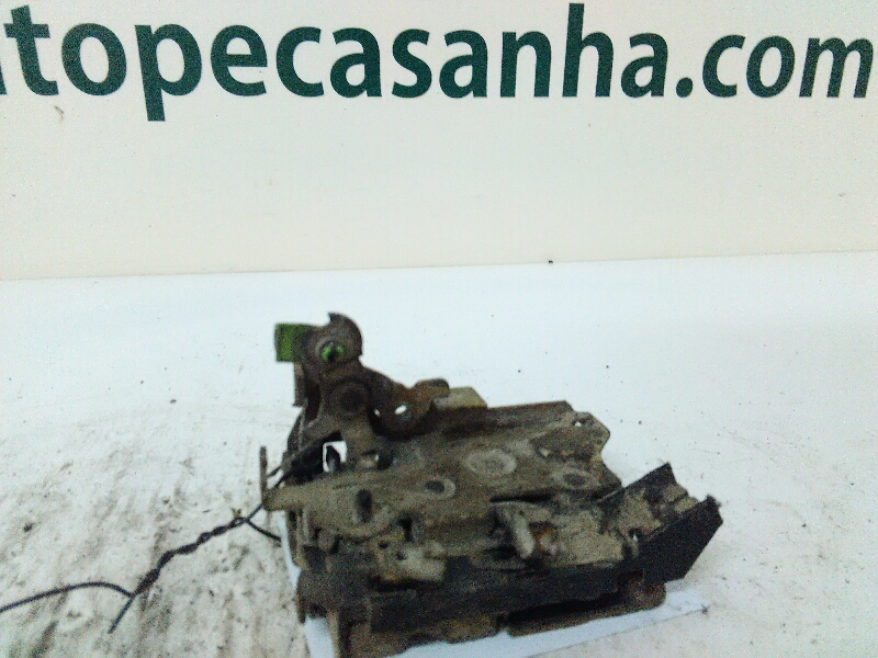 Fecho da Porta Frente Dto RENAULT - ID S_49297