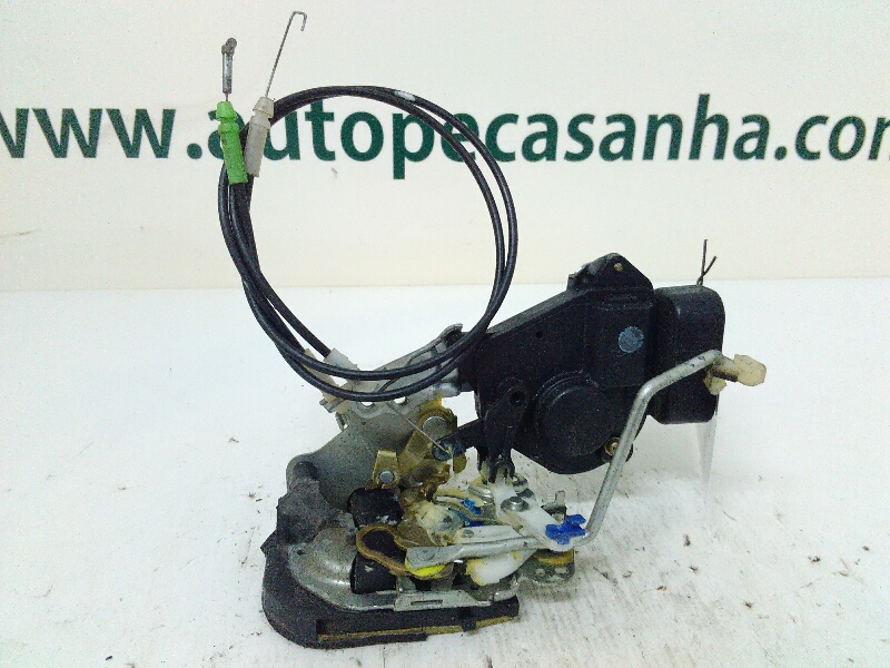 Fecho da Porta Frente Dto TOYOTA - ID S_49352