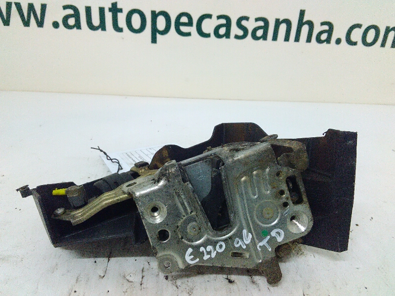 Fecho da Porta Trás Dto MERCEDES-BENZ E-CLASS (W210) | 95 - 03 Imagem-2