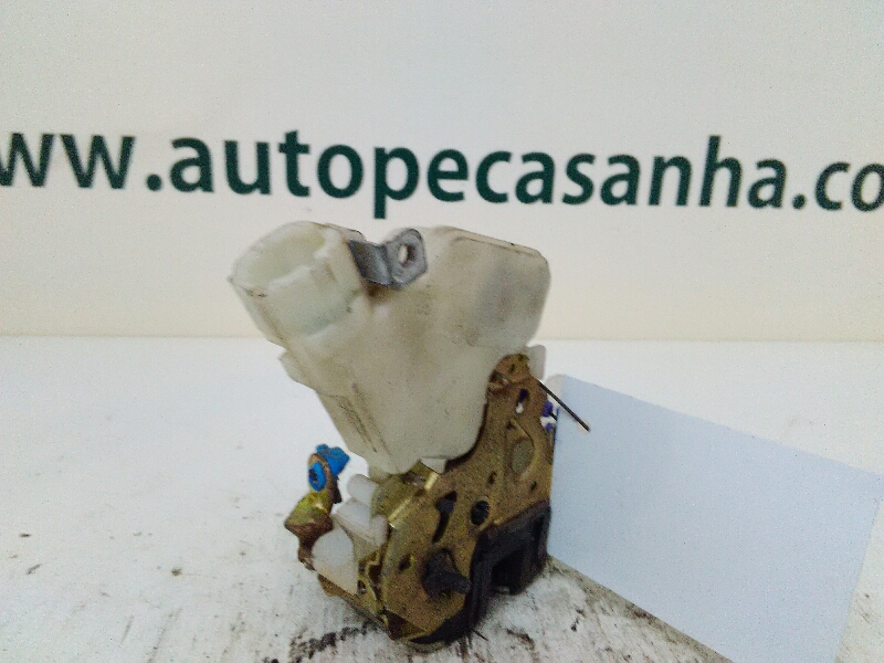 Fecho da Porta Trás Dto NISSAN X-TRAIL (T30) | 01 - 13 Imagem-1