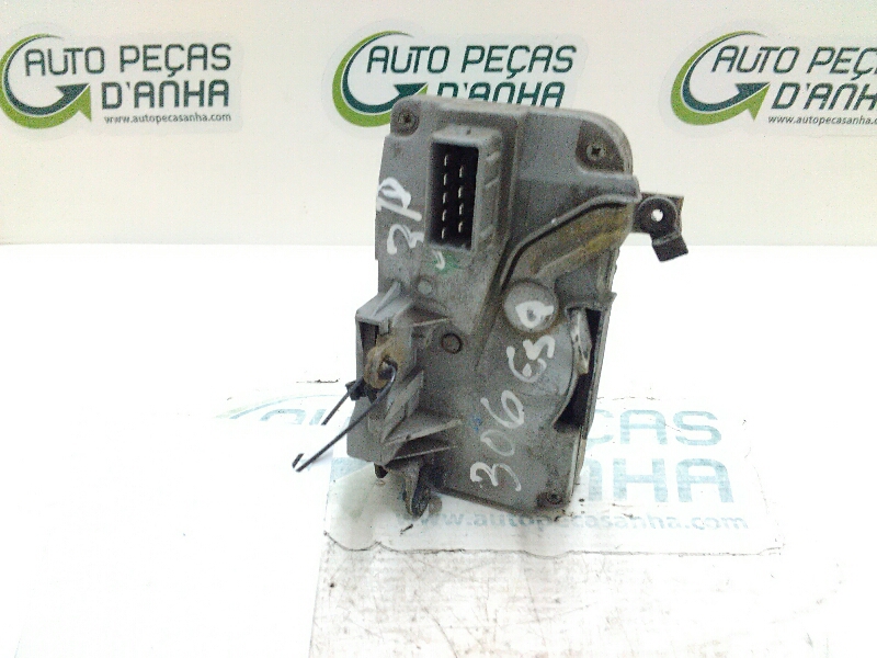 Fecho da Porta Frente Esq PEUGEOT 306 (7B, N3, N5) | 93 - 03 Imagem-1