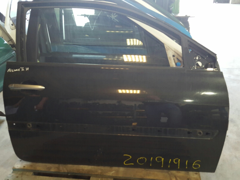 Porta Frente Dto RENAULT - ID S_51915