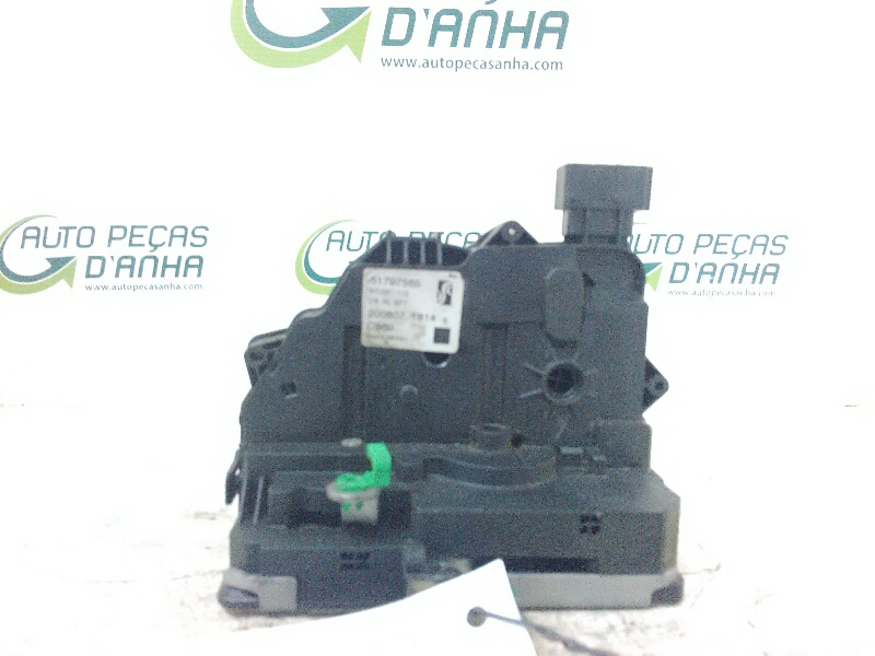 Fecho da Porta Frente Dto FIAT - ID S_52122