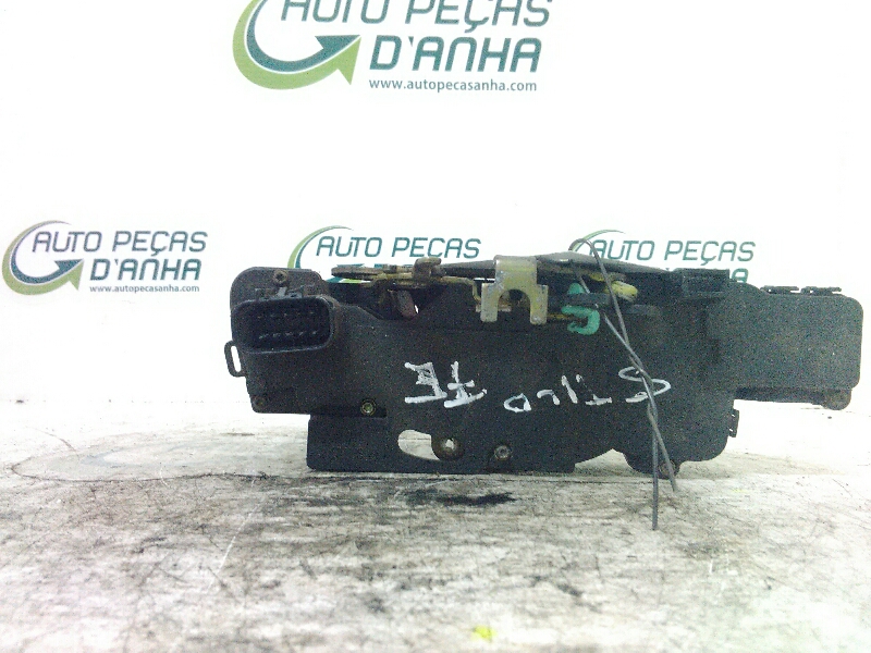 Fecho da Porta Frente Esq FIAT STILO Multi Wagon (192_) | 03 - 08 Imagem-1