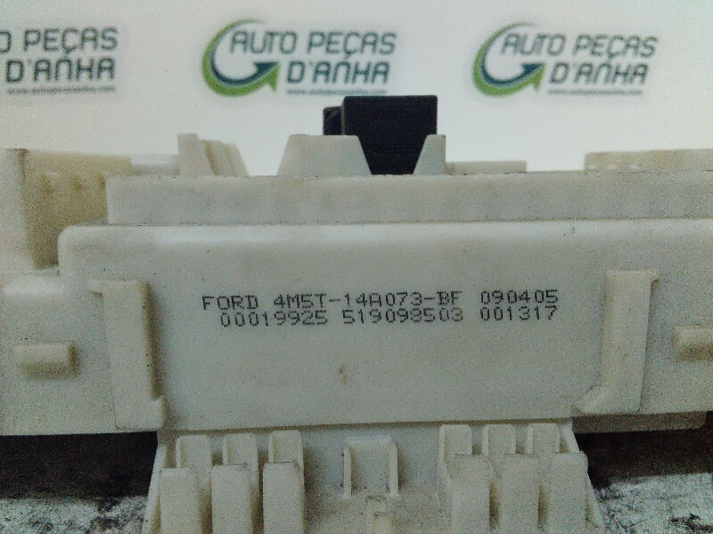 Caixa dos Fusíveis FORD FOCUS II (DA_, HCP, DP) | 04 - 13 Imagem-2