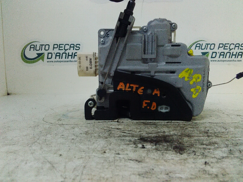 Fecho da Porta Frente Dto SEAT ALTEA (5P1) | 04 -  Imagem-2