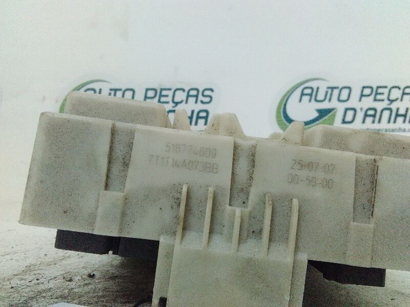 Caixa dos Fusíveis FORD TRANSIT CONNECT (P65_, P70_, P80_) | 02 -  Imagem-2