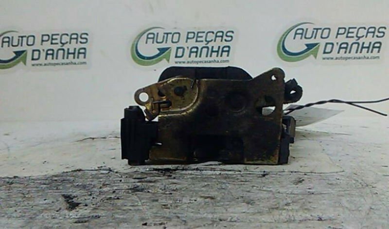 Fecho da Porta Trás Dto FIAT PUNTO (176_) | 93 - 99 Imagem-1