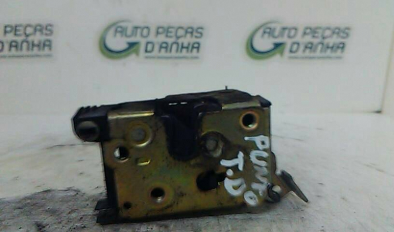Fecho da Porta Trás Dto FIAT PUNTO (176_) | 93 - 99 Imagem-2