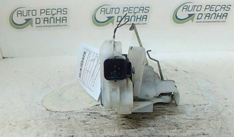 Fecho da Porta Frente Esq MITSUBISHI COLT IV (CA_A) | 92 - 96 Imagem-1