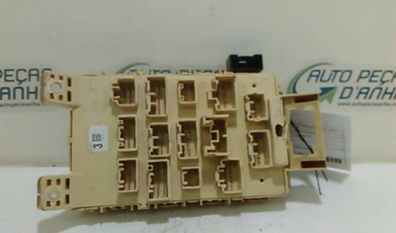 Caixa dos Fusíveis TOYOTA YARIS (_P1_) | 99 - 05 Imagem-1