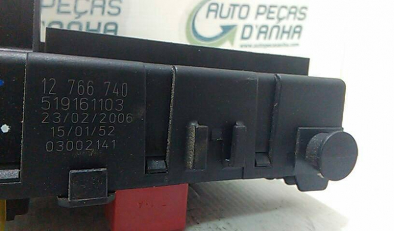 Caixa dos Fusíveis SAAB 9-3 (YS3F, E79, D79, D75) | 02 - 15 Imagem-2