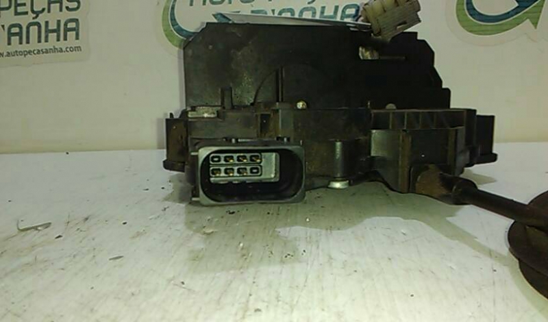 Fecho da Porta Frente Esq OPEL CORSA D (S07) | 06 - 14 Imagem-3