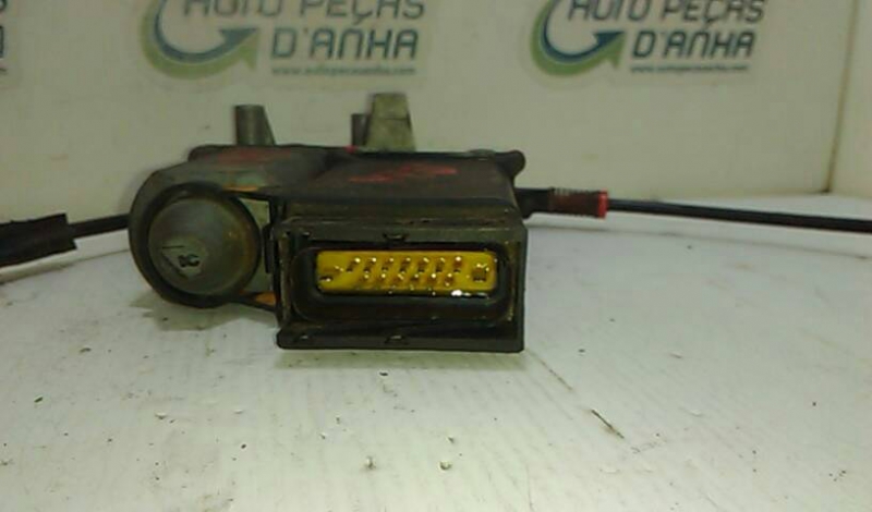 Elevador Trás Esq Electrico VOLKSWAGEN PASSAT (3A2, 35I) | 88 - 97 Imagem-1