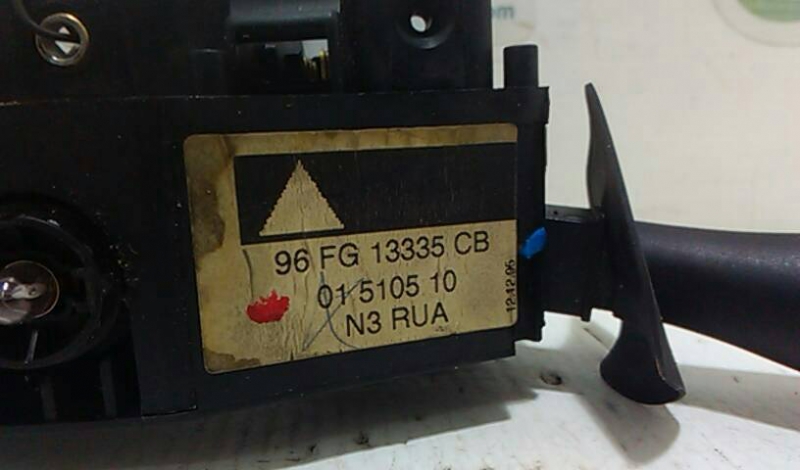 Manipulo Completo Luzes/Escovas FORD FIESTA IV (JA_, JB_) | 95 - 02 Imagem-1