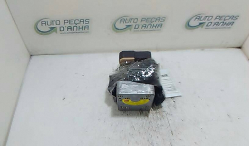 Cinto Frente Dto MERCEDES-BENZ C-CLASS T-Model (S203) | 01 - 07 Imagem-2