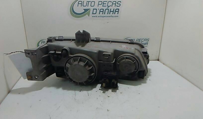 Ótica Esq HYUNDAI H-1 / STAREX Veículo multiuso (A1) | 97 -  Imagem-2