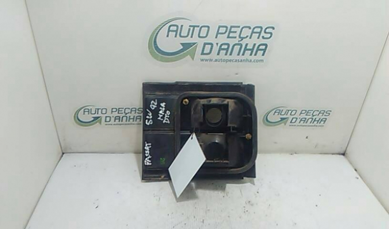 Farolim Stop Dto VOLKSWAGEN PASSAT Variant (3A5, 35I) | 88 - 97 Imagem-1