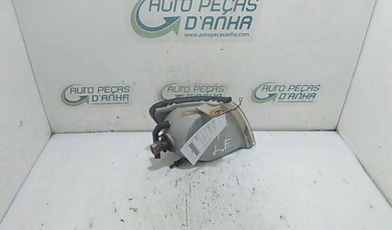 Farolim de Pisca Frente Esq HYUNDAI H-1 / STAREX Veículo multiuso (A1) | 97 -  Imagem-1