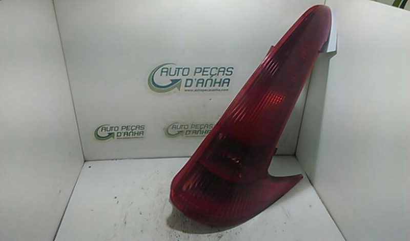 Farolim Stop Dto PEUGEOT - ID S_60379