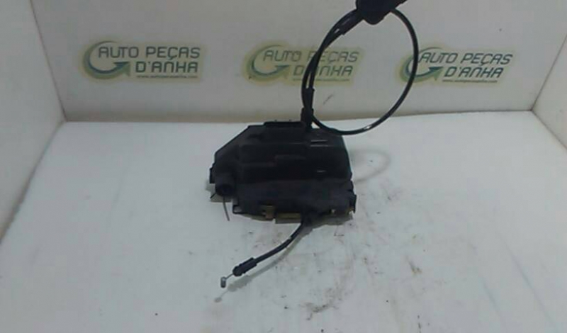 Fecho da Porta Frente Dto RENAULT - ID S_60796