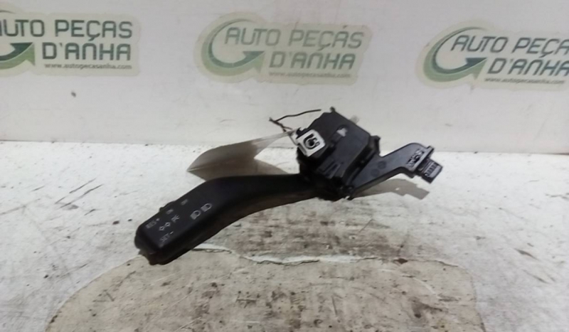 Manipulo Luzes e Piscas VOLKSWAGEN - ID S_60802