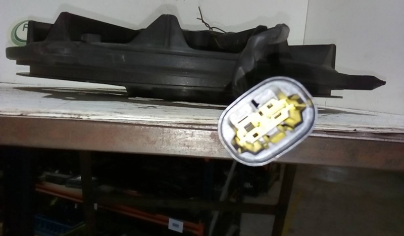 Termoventiladores CITROEN C4 Picasso I Veículo multiuso (UD_) | 06 - 15 Imagem-1