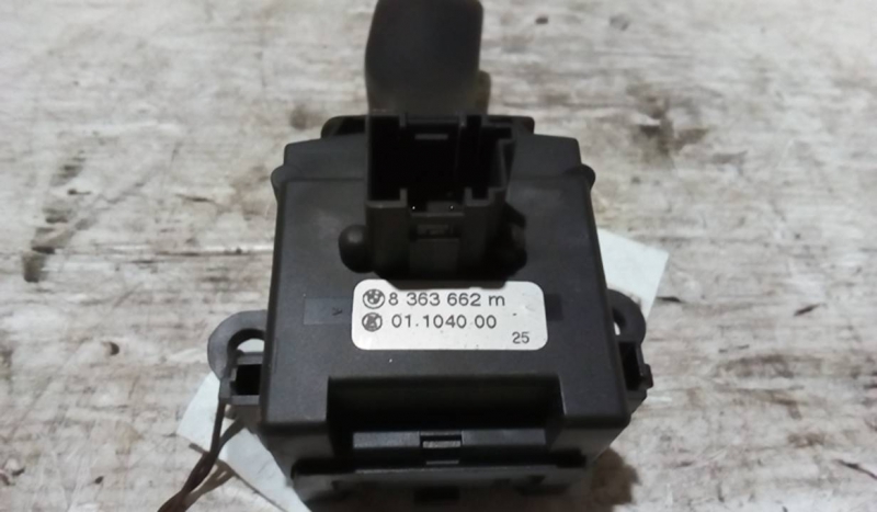 Manipulo Luzes e Piscas BMW 3 (E46) | 97 - 05 Imagem-1