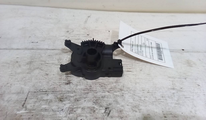 Motor de Comporta OPEL CORSA D (S07) | 06 - 14 Imagem-1