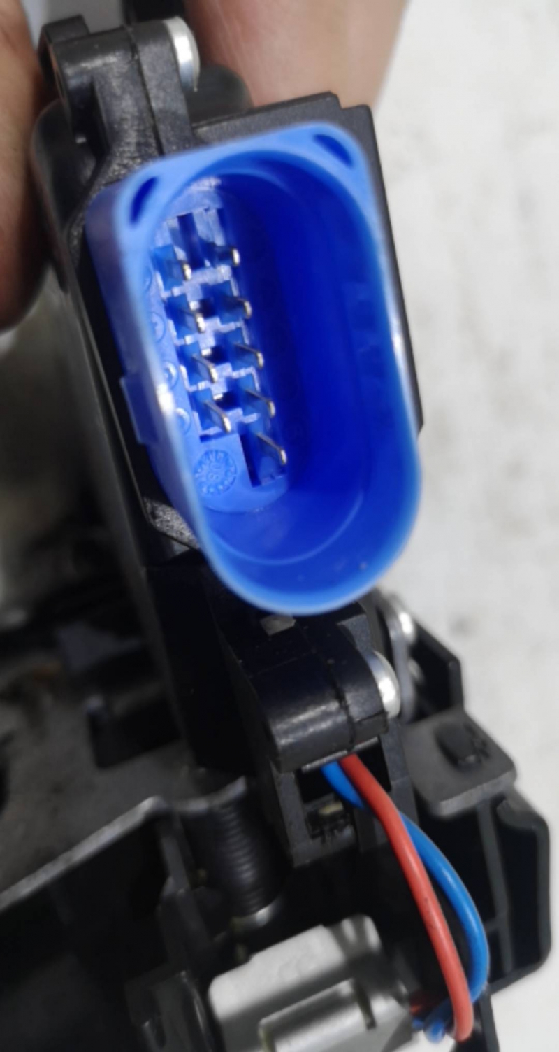 Fecho da Porta Frente Dto SKODA OCTAVIA II Combi (1Z5) | 04 - 13 Imagem-3