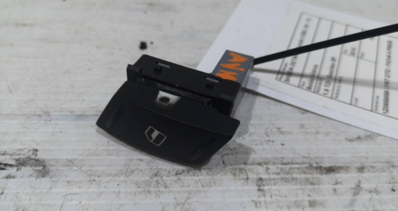 Botão Vidros SKODA OCTAVIA II Combi (1Z5) | 04 - 13 Imagem-1