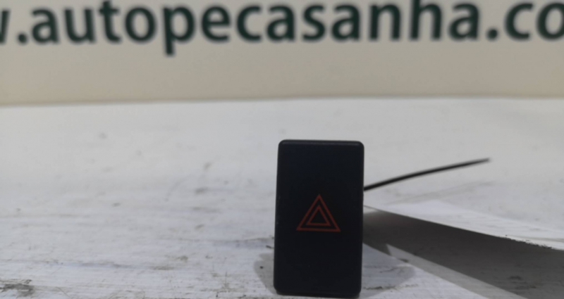 Botão 4 Piscas TOYOTA - ID S_63017