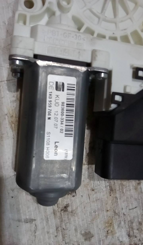 Motor elevador trás drt SEAT LEON (1P1) | 05 - 13 Imagem-1