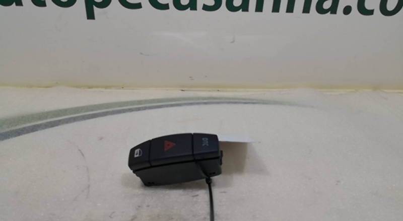 Botão 4 Piscas BMW - ID S_63565