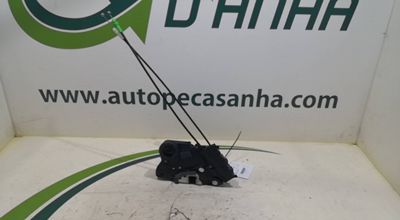 Fecho da Porta Frente Esq TOYOTA - ID S_63744