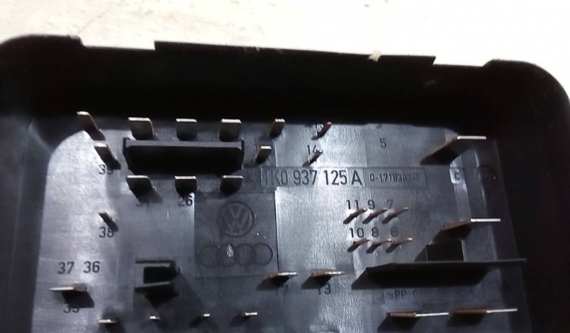 Caixa dos Fusíveis SEAT LEON (1P1) | 05 - 13 Imagem-2