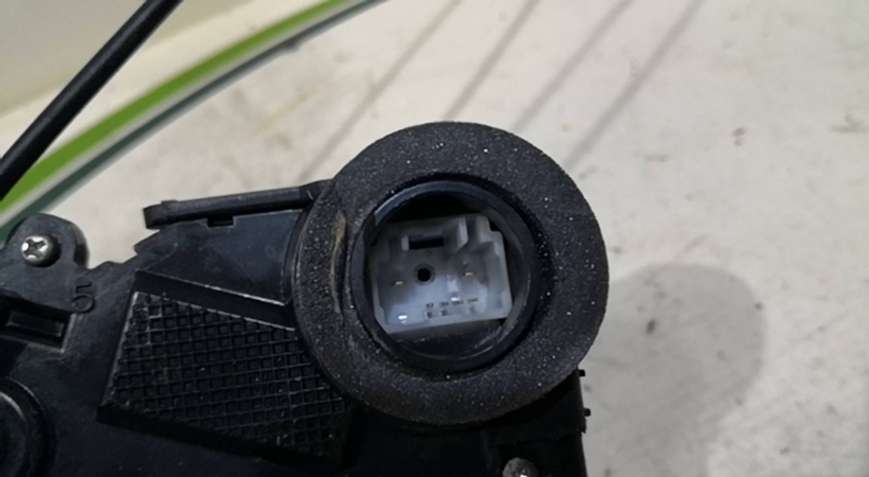 Fecho da Porta Frente Dto TOYOTA YARIS (_P9_) | 05 - 14 Imagem-2