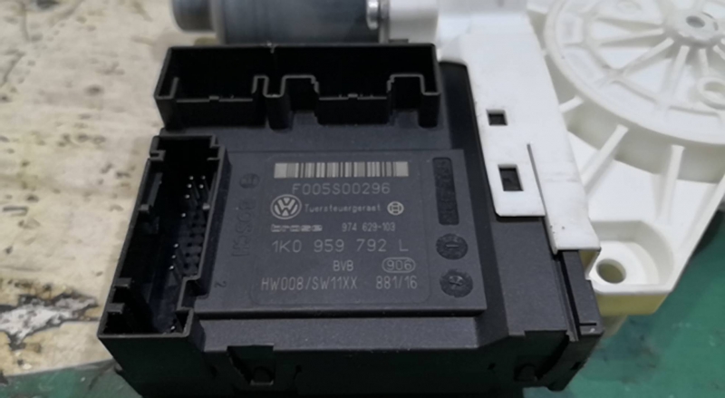 Motor elevador frt drt VOLKSWAGEN GOLF V Variant (1K5) | 07 - 09 Imagem-2