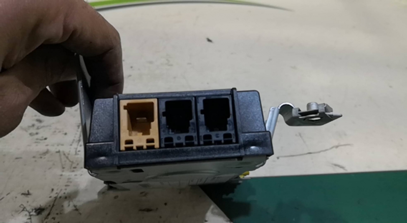 Amplificador de Antena AUDI A3 (8P1) | 03 - 13 Imagem-1