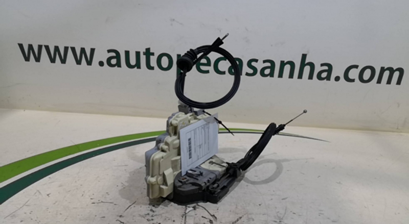 Fecho da Porta Frente Dto VOLKSWAGEN - ID S_64305