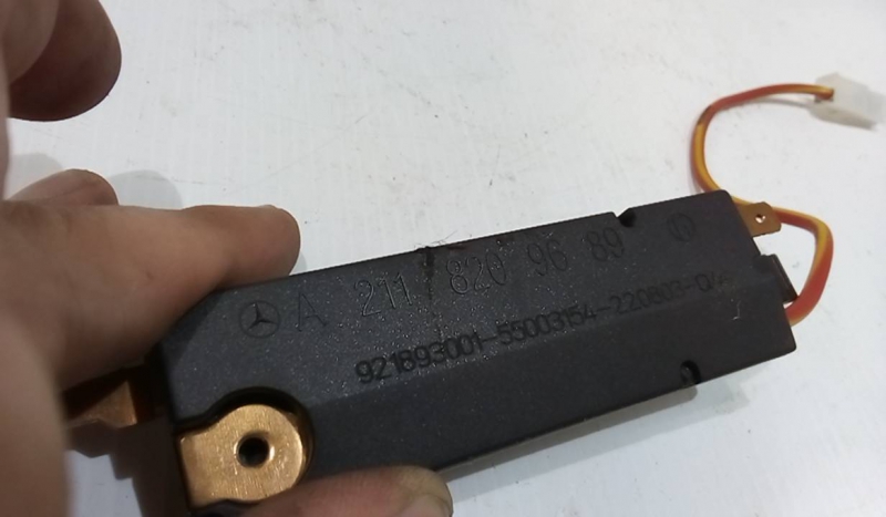 Amplificador de Antena MERCEDES-BENZ E-CLASS T-Model (S211) | 03 - 09 Imagem-1