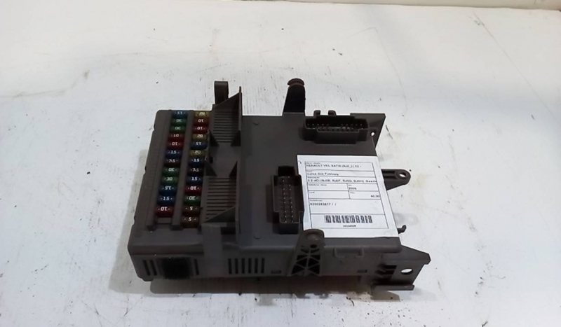 Caixa dos Fusíveis RENAULT - ID S_64928