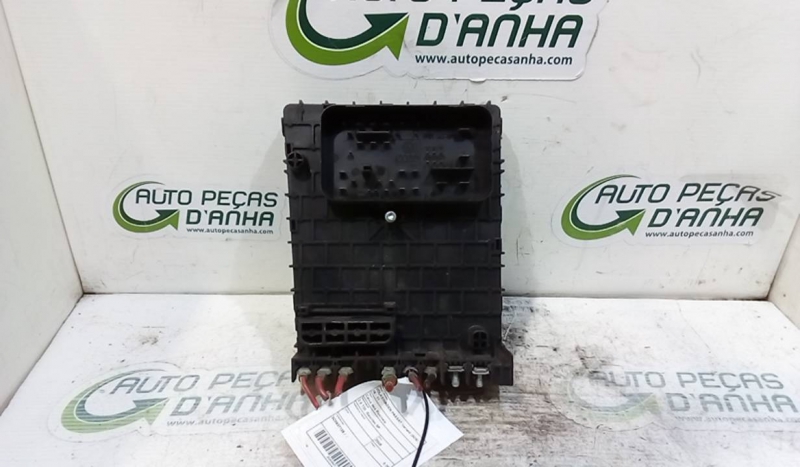 Caixa dos Fusíveis VOLKSWAGEN PASSAT Variant (3C5) | 05 - 11 Imagem-1