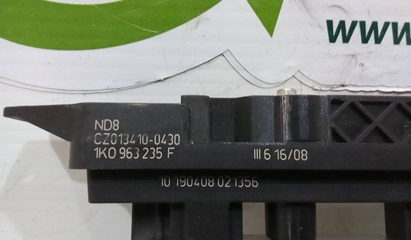 Radiador de Aquecimento Elétrico VOLKSWAGEN PASSAT Variant (3C5) | 05 - 11 Imagem-2