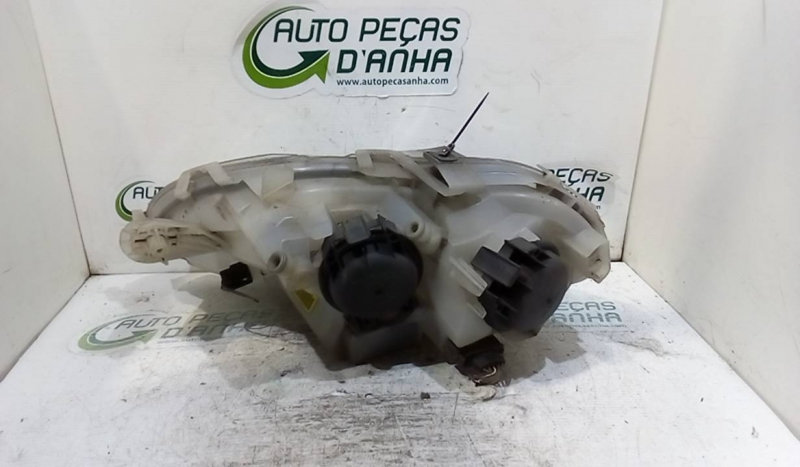 Ótica Dto SMART FORTWO Coupé (450) | 04 - 07 Imagem-1