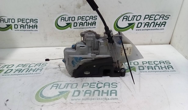 Fecho da Porta Frente Esq SEAT - ID S_66052