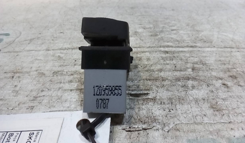 Botão Vidros SKODA OCTAVIA II Combi (1Z5) | 04 - 13 Imagem-1