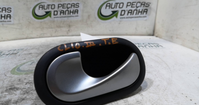Puxador Interior Trás Esq RENAULT - ID S_68267